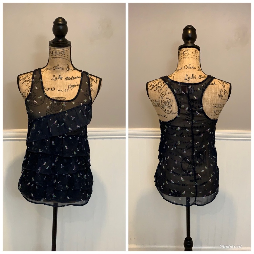 ⭐️ 7 for $25⭐️ Bird Layered Ruffled Blouse